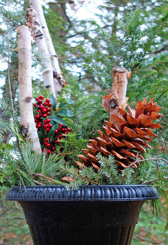 Pine Cone Crafty Ideas for Christmas Decorating in May!😲