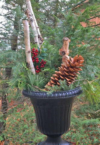 Giant Pine Cone for Holiday Outdoor Decorating